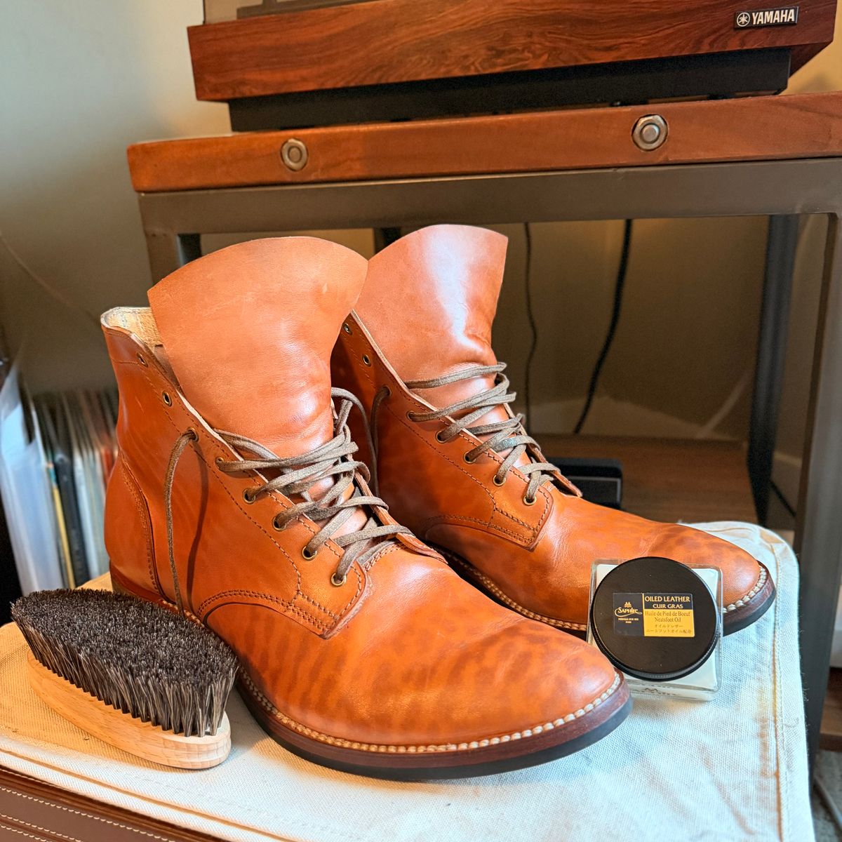 Photo by moznme on October 11, 2025 of the Oldspeed Service Boot 6” in Horween Russet Horsehide Strips.