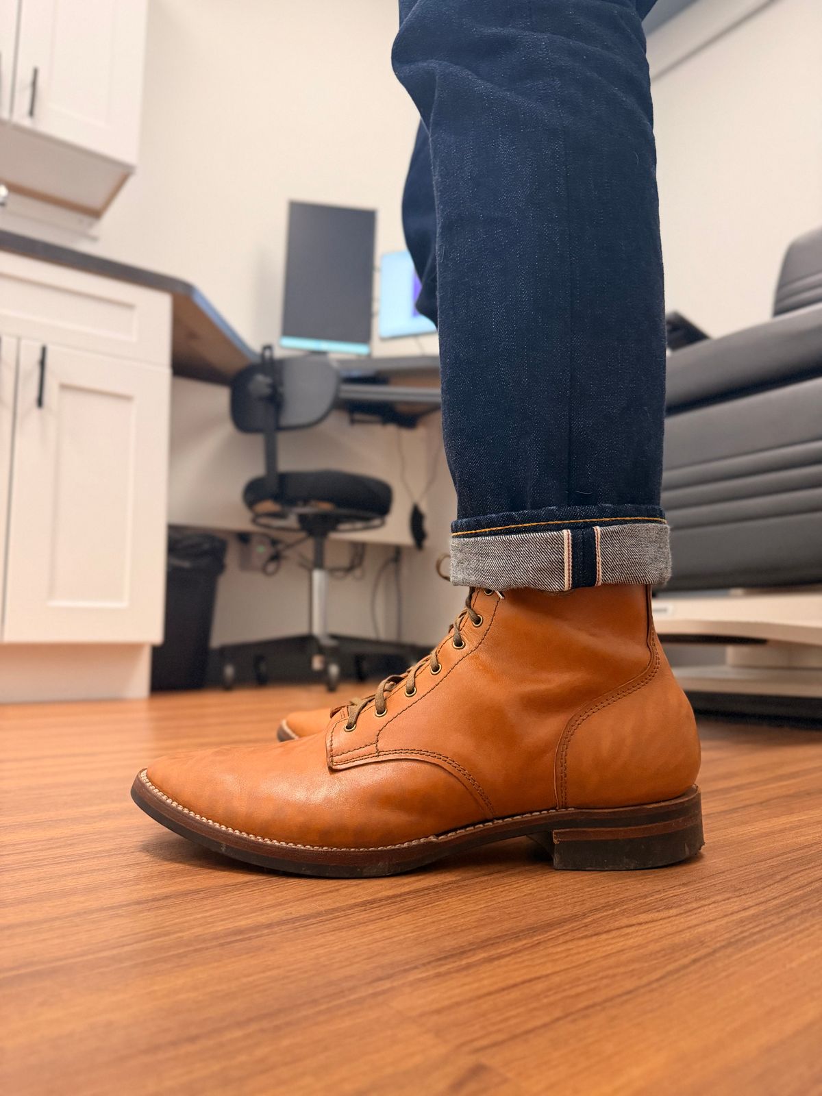 Photo by moznme on October 15, 2025 of the Oldspeed Service Boot 6” in Horween Russet Horsehide Strips.