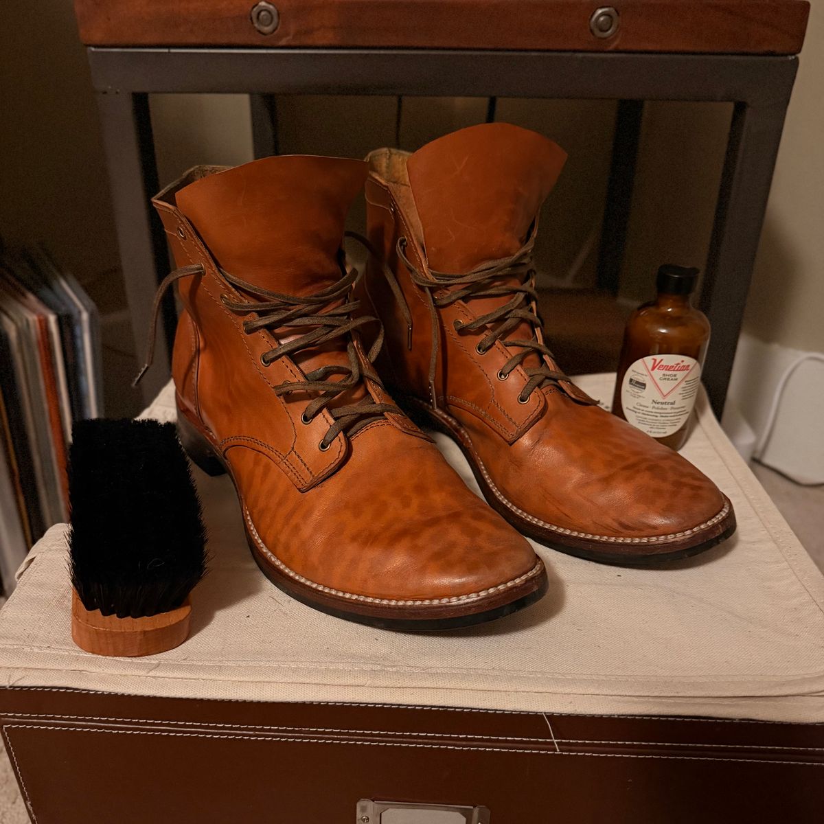 Photo by moznme on October 27, 2025 of the Oldspeed Service Boot 6” in Horween Russet Horsehide Strips.