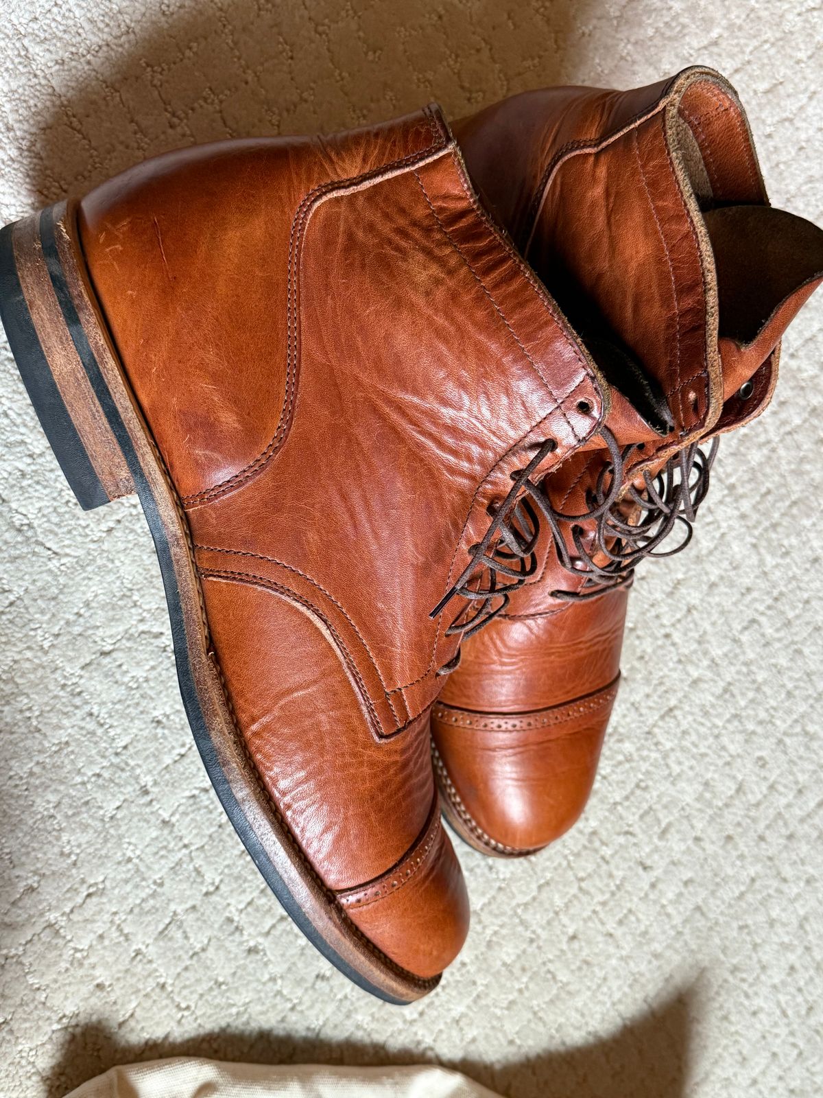Photo by moznme on June 28, 2025 of the Viberg Service Boot BCT in Horween English Tan Dublin.