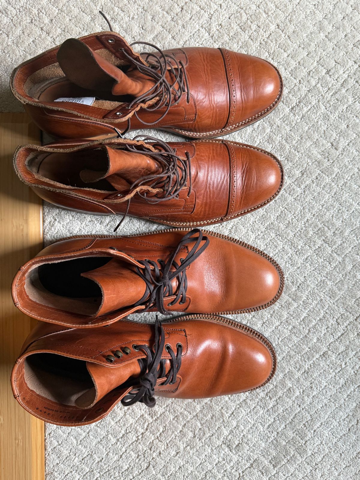 Photo by moznme on June 28, 2025 of the Viberg Service Boot BCT in Horween English Tan Dublin.