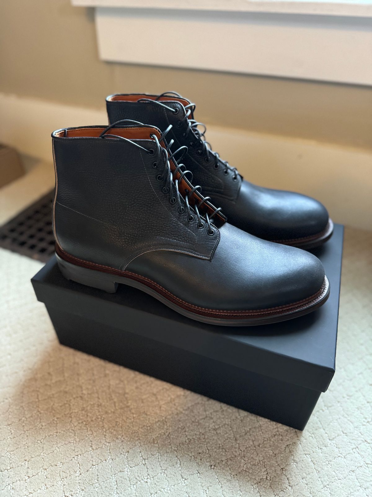 Photo by moznme on September 6, 2024 of the Viberg Navvy Boot in Horween Black Washed Chromexcel.