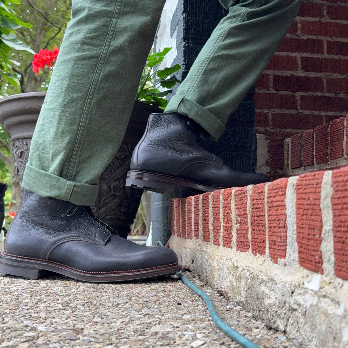 Photo by moznme on October 1, 2024 of the Viberg Navvy Boot in Horween Black Washed Chromexcel.