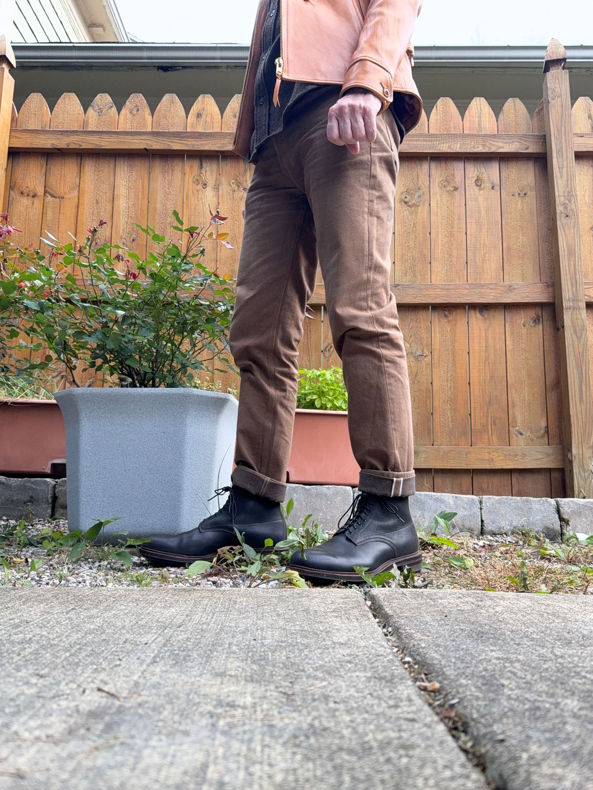 Photo by moznme on October 15, 2024 of the Viberg Navvy Boot in Horween Black Washed Chromexcel.