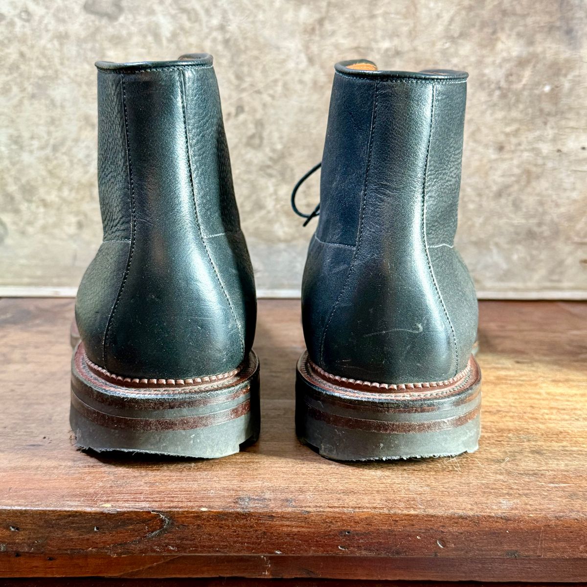 Photo by moznme on November 1, 2024 of the Viberg Navvy Boot in Horween Black Washed Chromexcel.