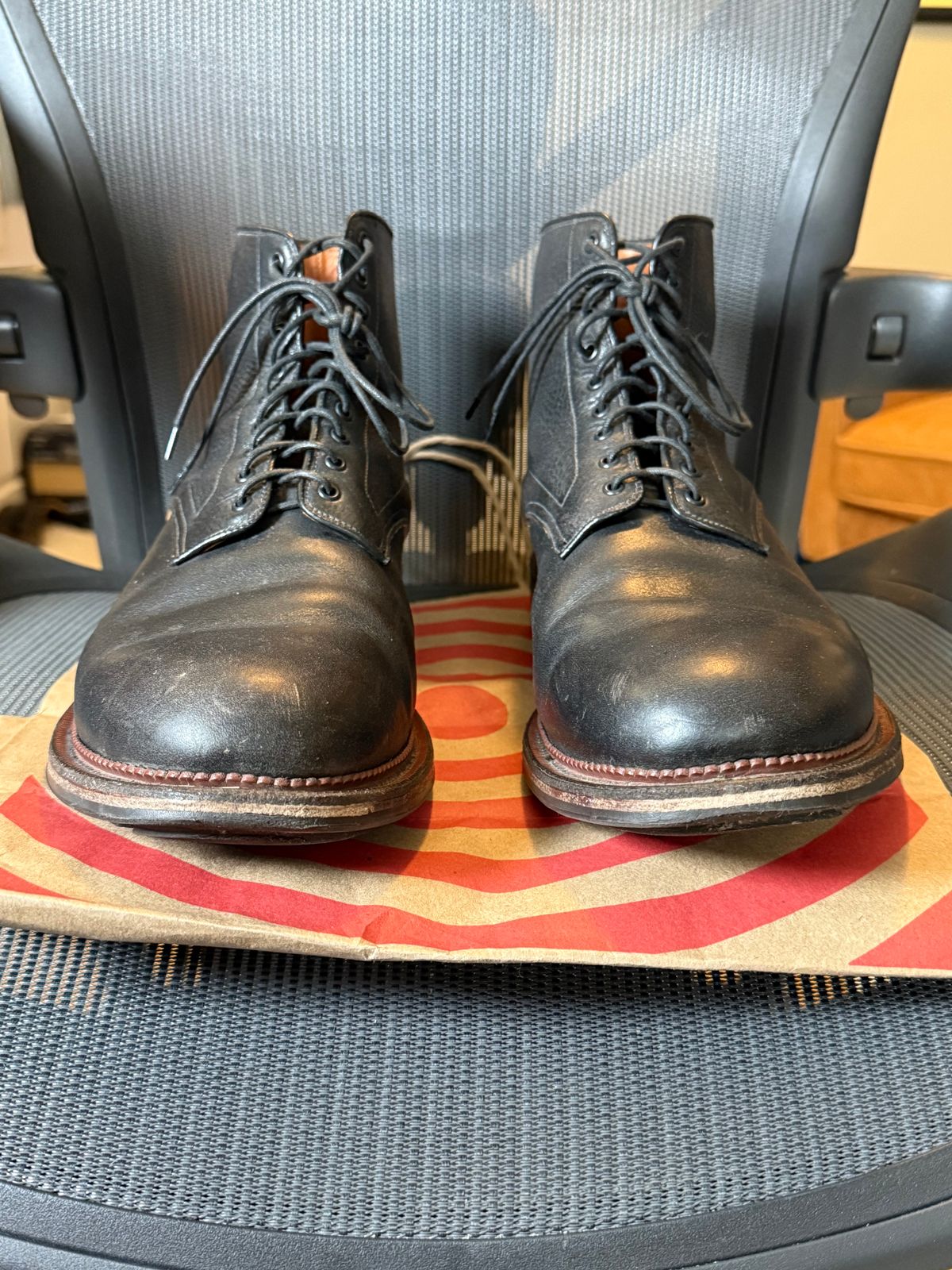 Photo by moznme on January 2, 2025 of the Viberg Navvy Boot in Horween Black Washed Chromexcel.