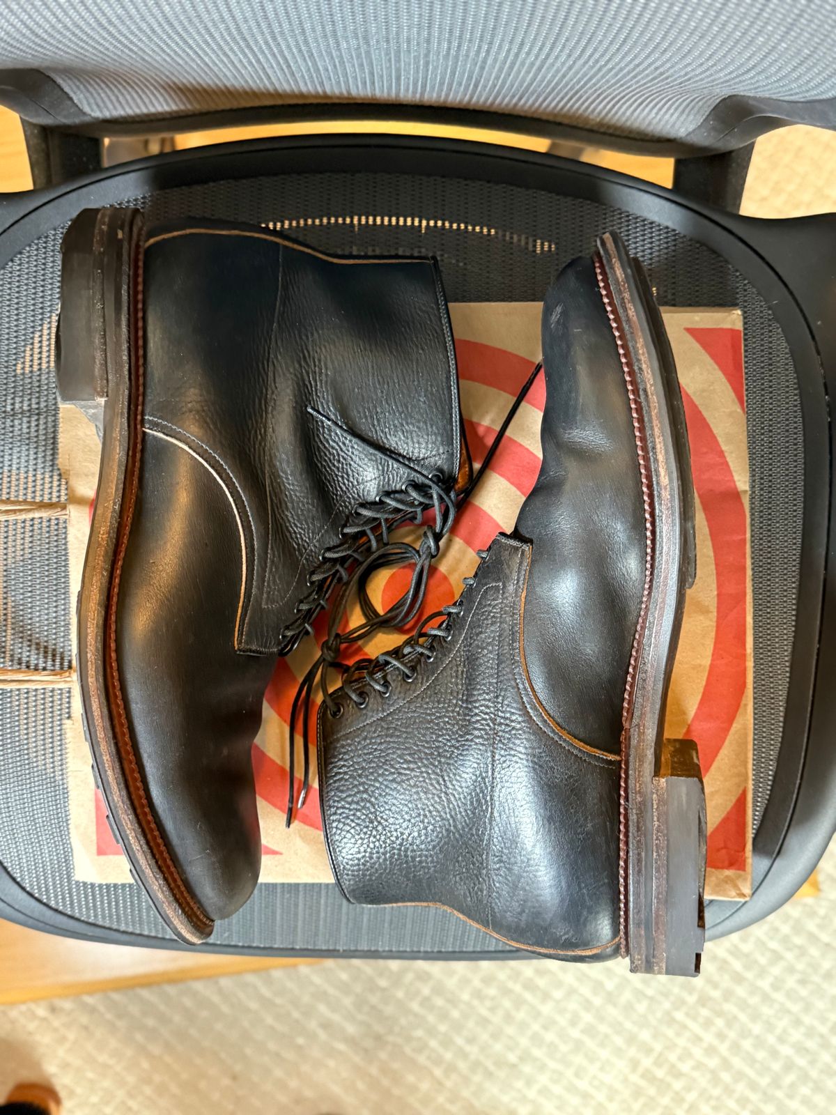 Photo by moznme on January 2, 2025 of the Viberg Navvy Boot in Horween Black Washed Chromexcel.