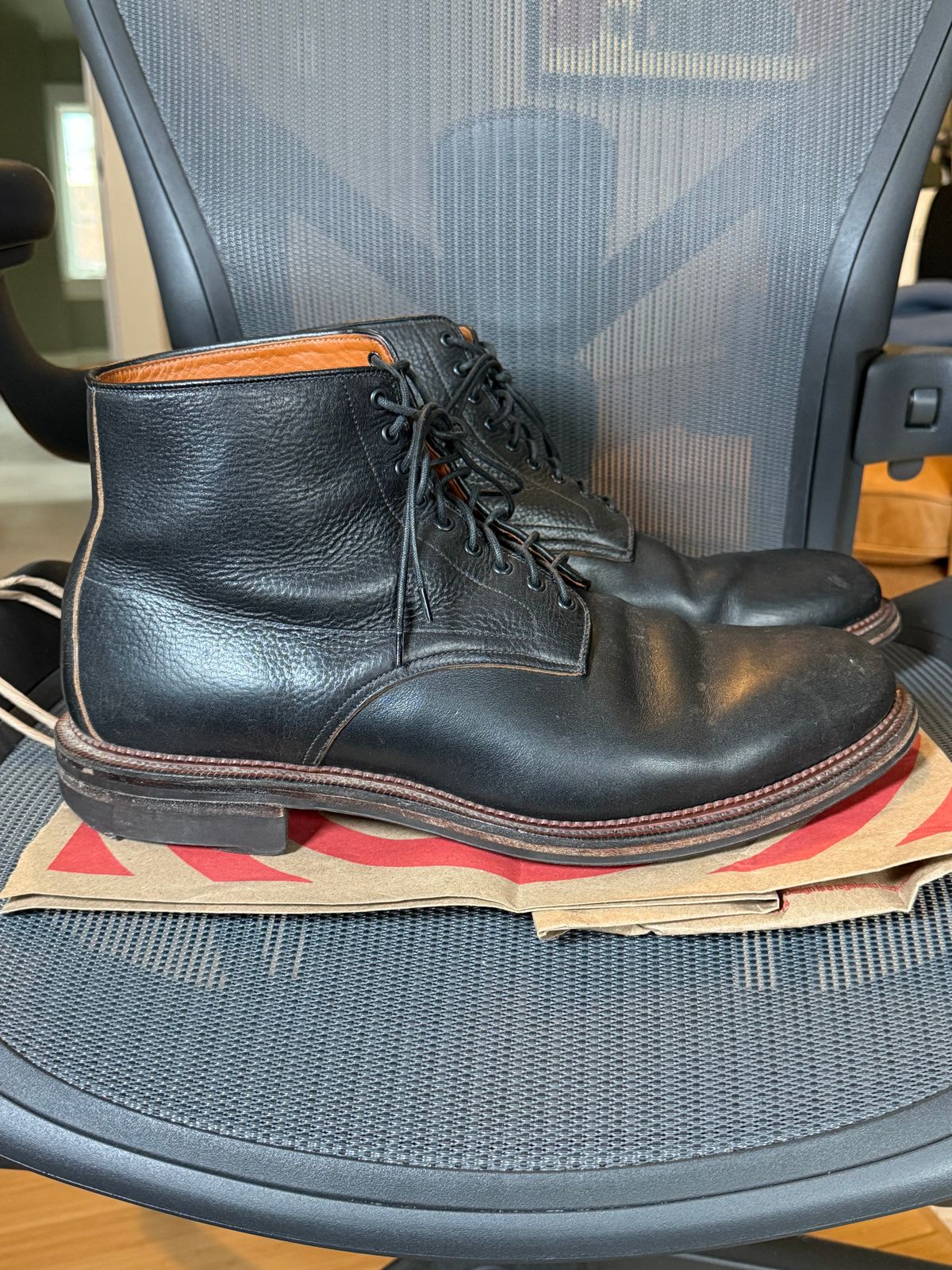 Photo by moznme on January 2, 2025 of the Viberg Navvy Boot in Horween Black Washed Chromexcel.