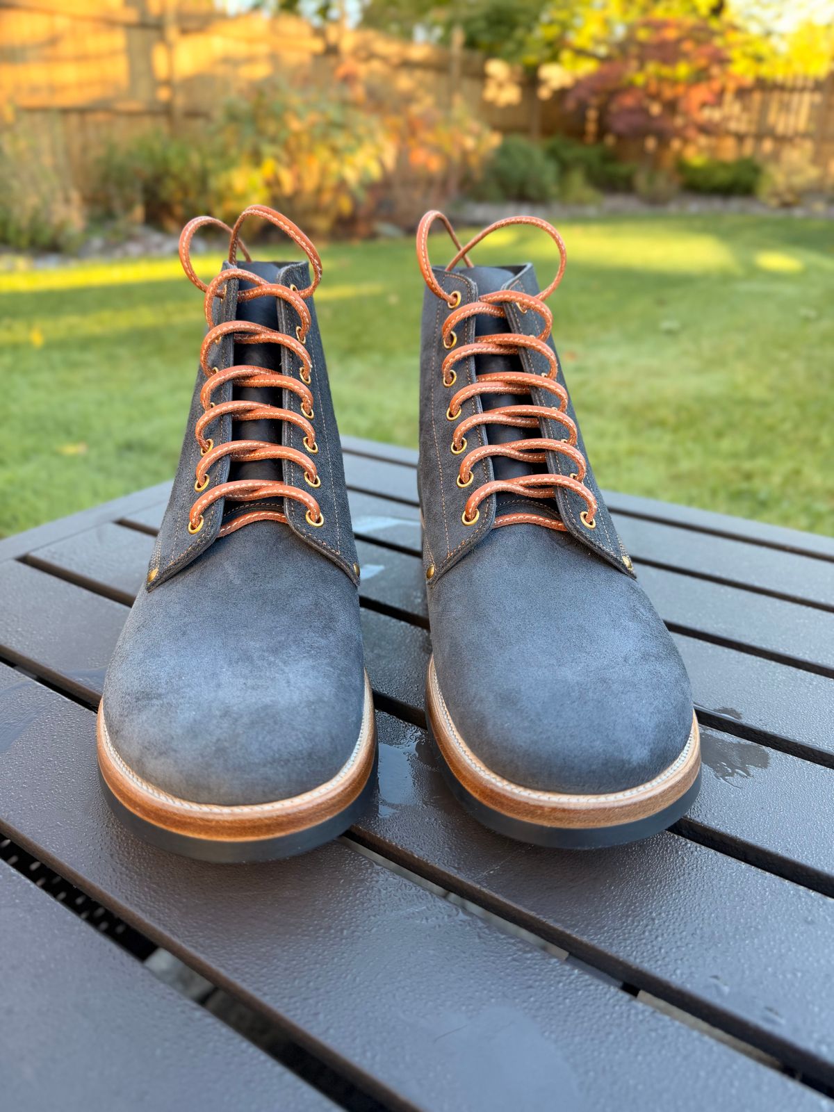 Photo by moznme on October 9, 2025 of the Iron Boots The Great Escape in Horween Navy Chamois Roughout.