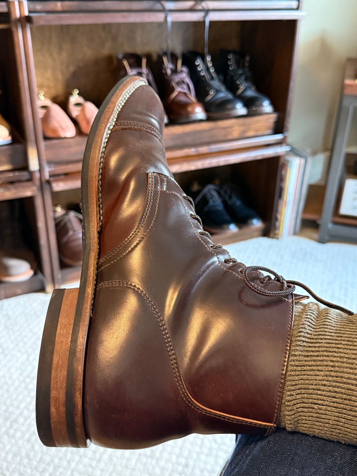 Photo by moznme on May 9, 2025 of the Viberg Service Boot BCT in Horween Color 8 Shell Cordovan.