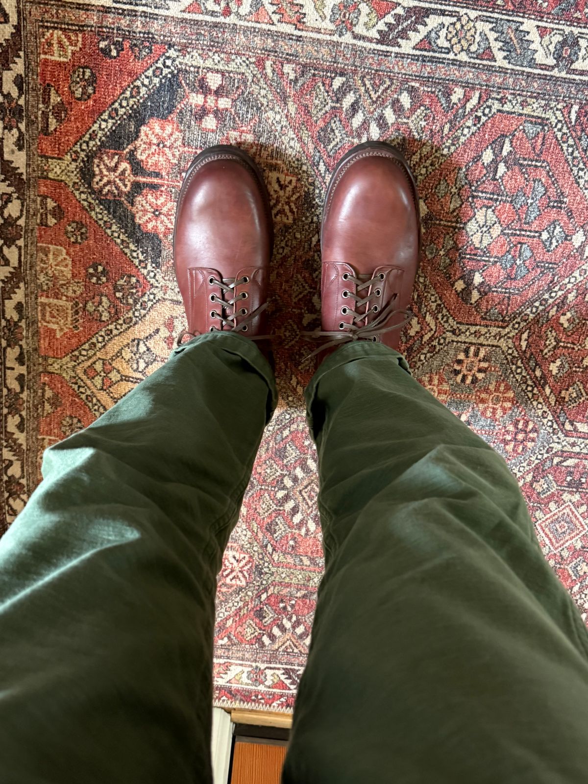 Photo by moznme on June 27, 2025 of the Viberg 145 Oxford in Maryam Burgundy Lucida Horsebutt.