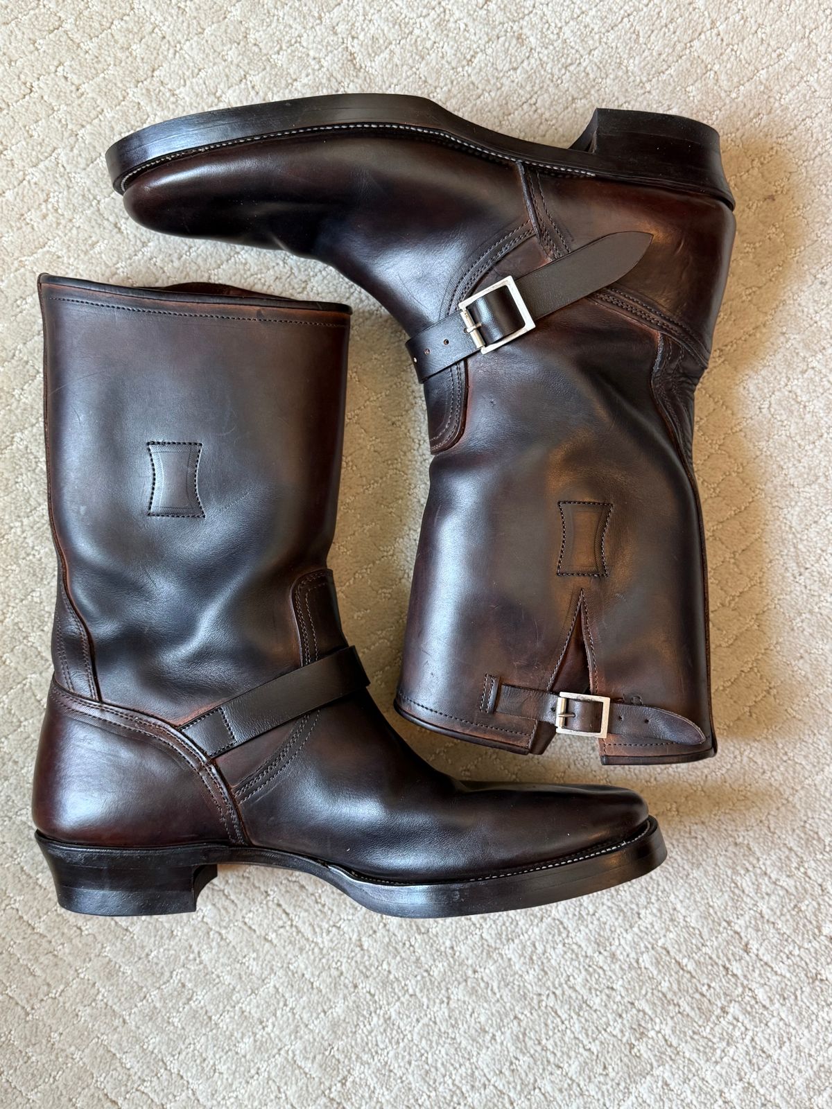 Photo by moznme on February 11, 2025 of the Clinch Engineer Boots 11-Inch Height in Clinch / Brown-Overdyed Latigo.
