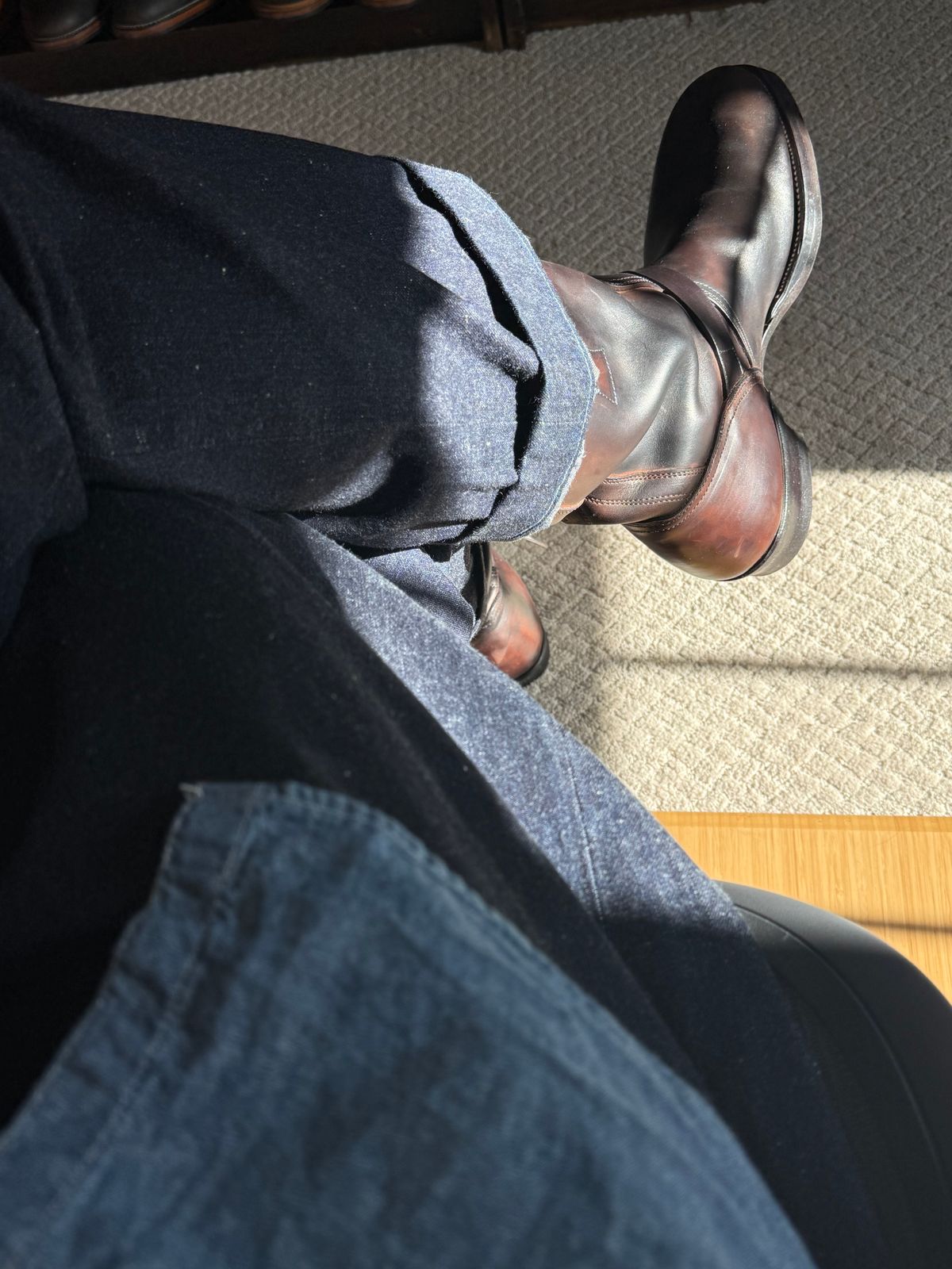 Photo by moznme on April 22, 2025 of the Clinch Engineer Boots 11-Inch Height in Clinch / Brown-Overdyed Latigo.