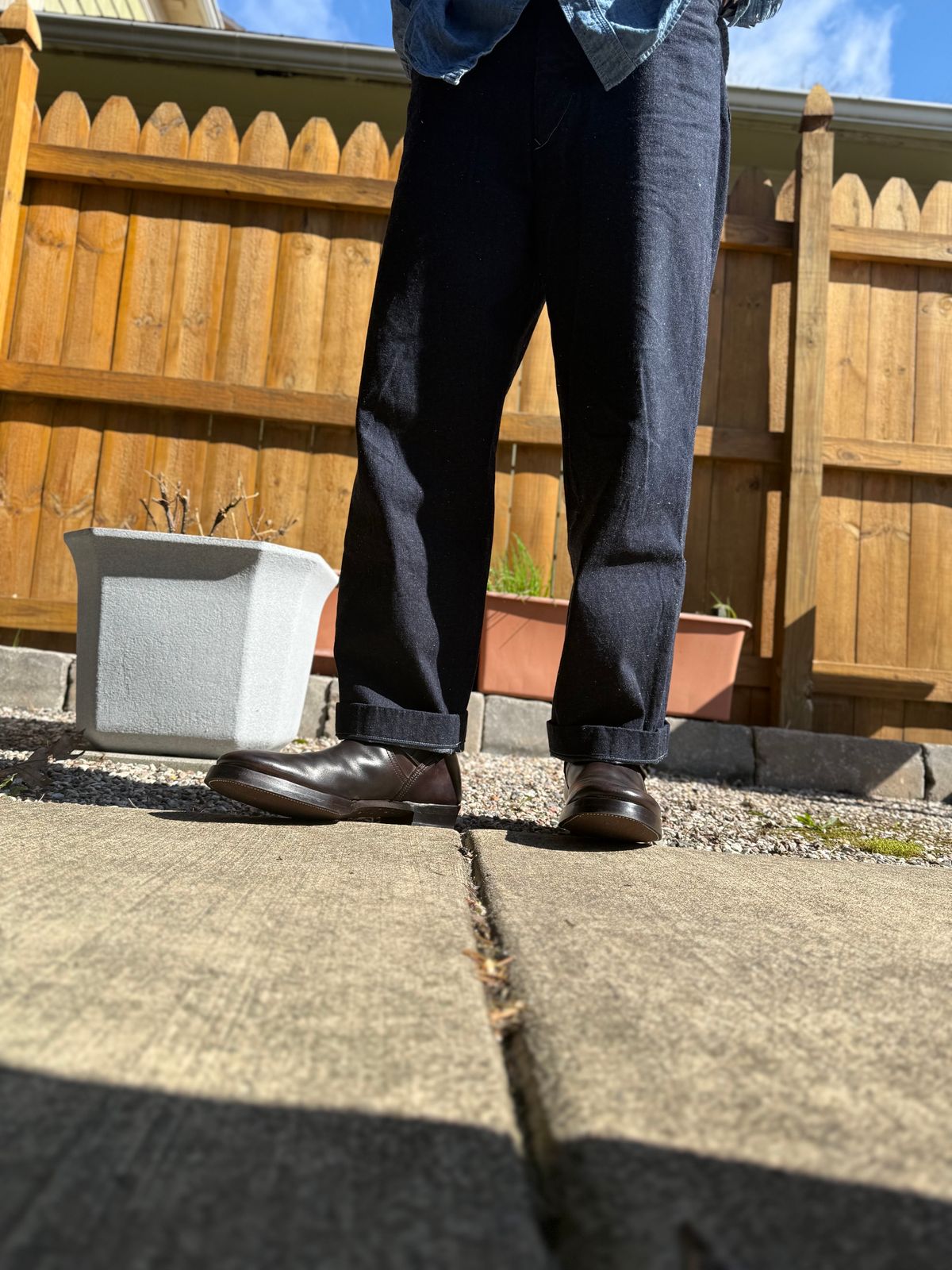 Photo by moznme on April 22, 2025 of the Clinch Engineer Boots 11-Inch Height in Clinch / Brown-Overdyed Latigo.