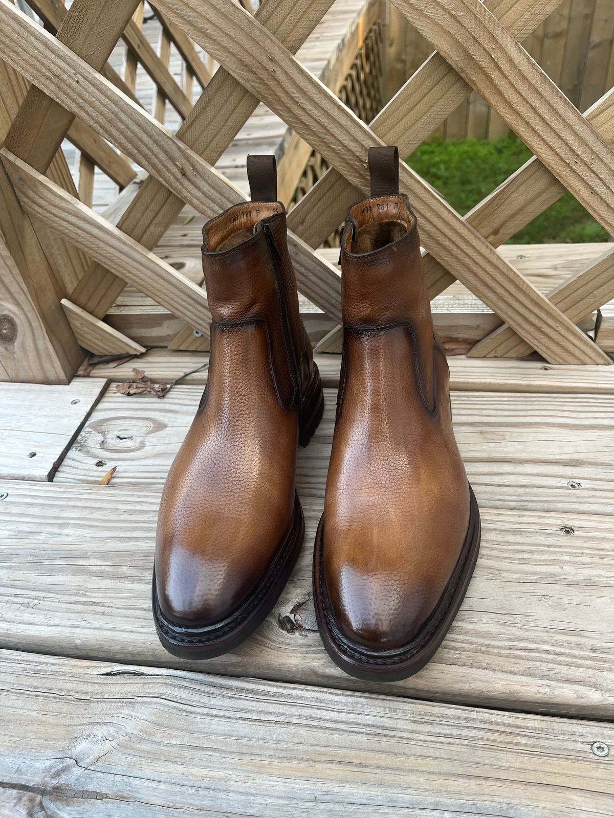Photo by theoldsole on October 1, 2024 of the Carlos Santos Maxwel in Unknown Grain Leather.