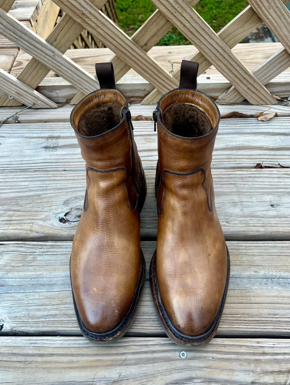 Photo by theoldsole on December 1, 2024 of the Carlos Santos Maxwel in Unknown Grain Leather.