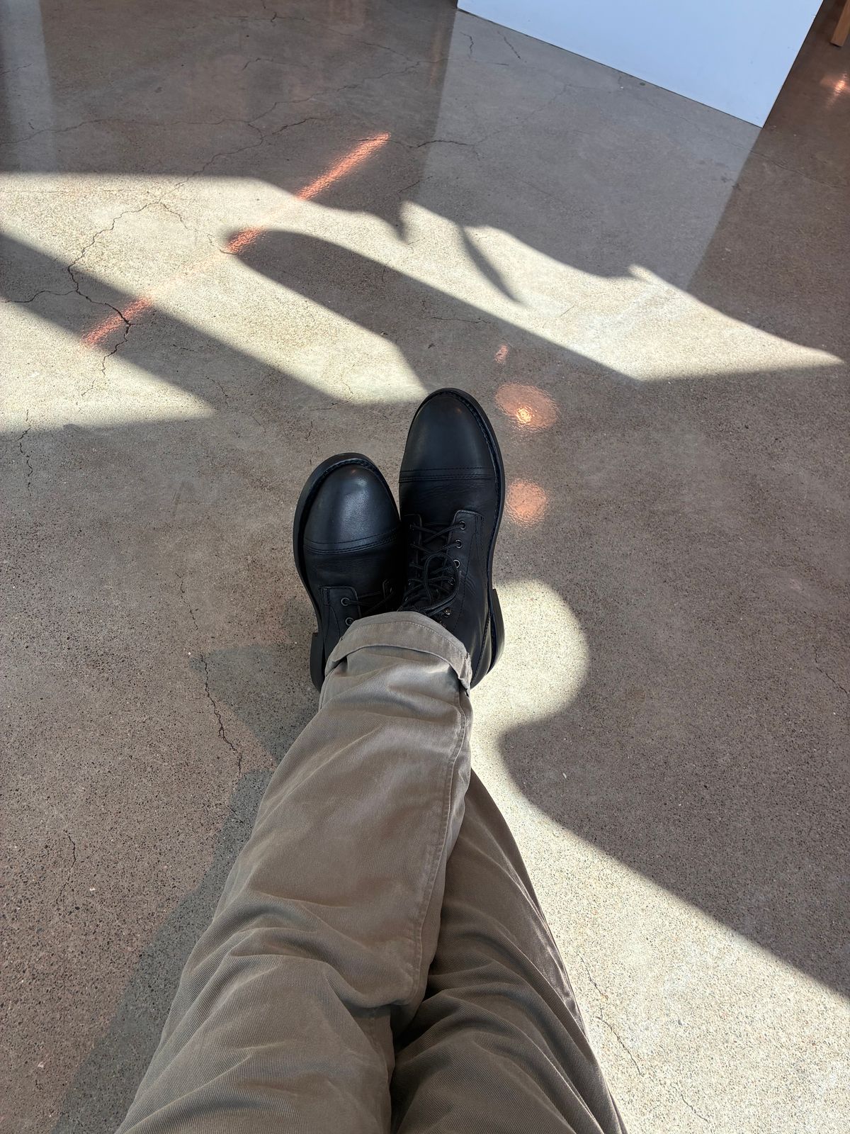 Photo by lottosheva on June 18, 2026 of the Thursday Captain in Black Matte Rugged & Resilient.