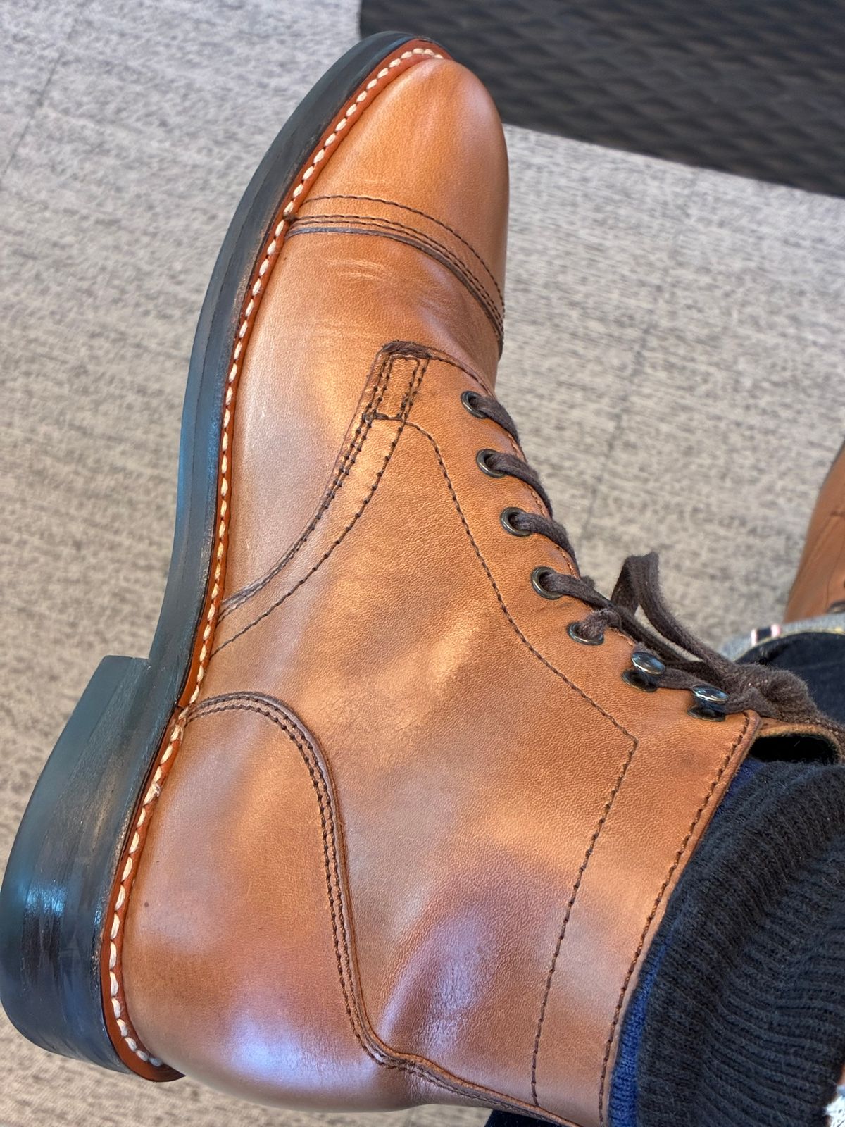 Photo by lottosheva on June 11, 2026 of the Thursday Captain in Horween Natural Chromexcel.