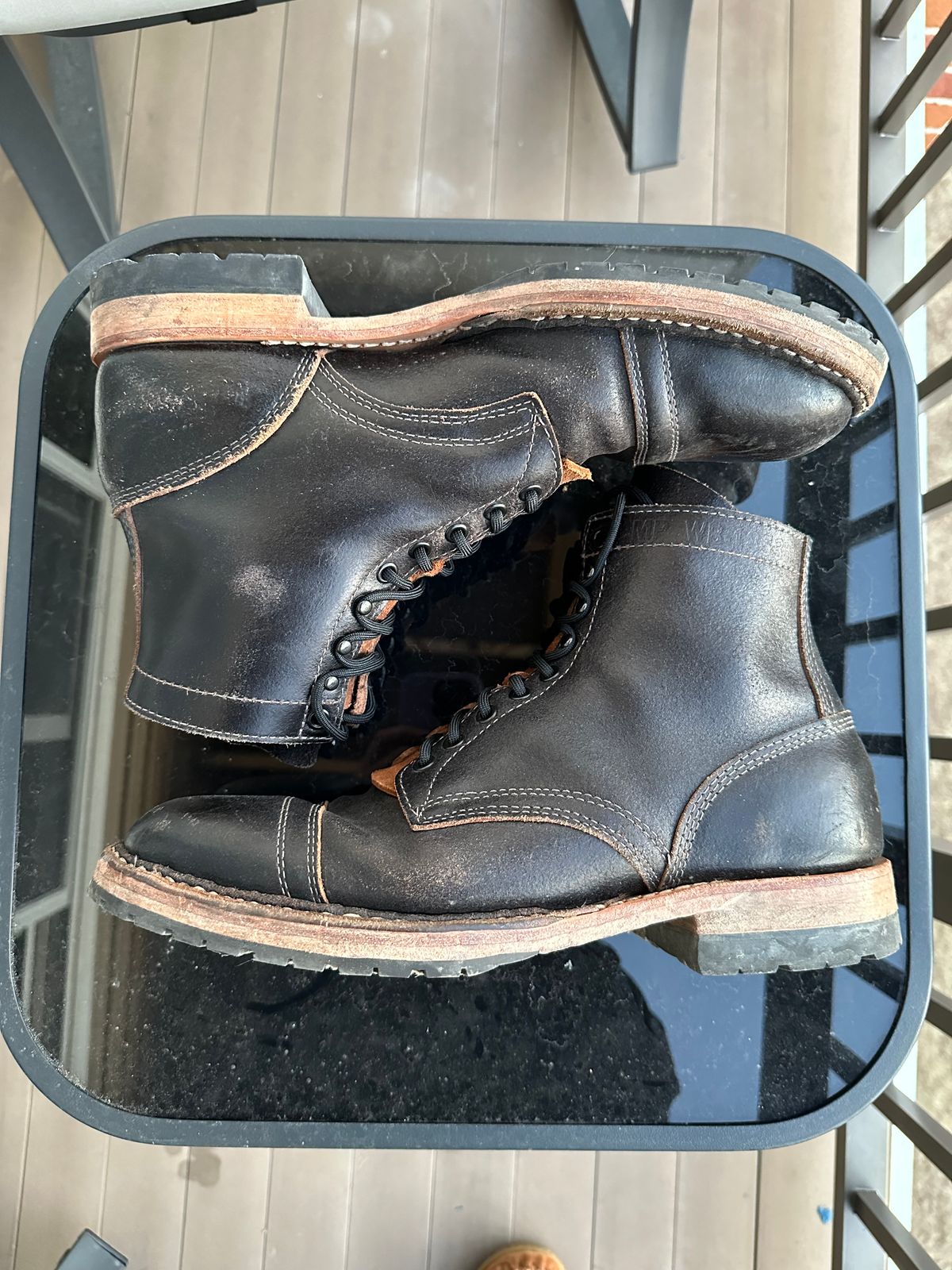 Photo by FutureCorpse33 on February 23, 2025 of the White's MP-Sherman Toe Cap in Horween Black Waxed Flesh.