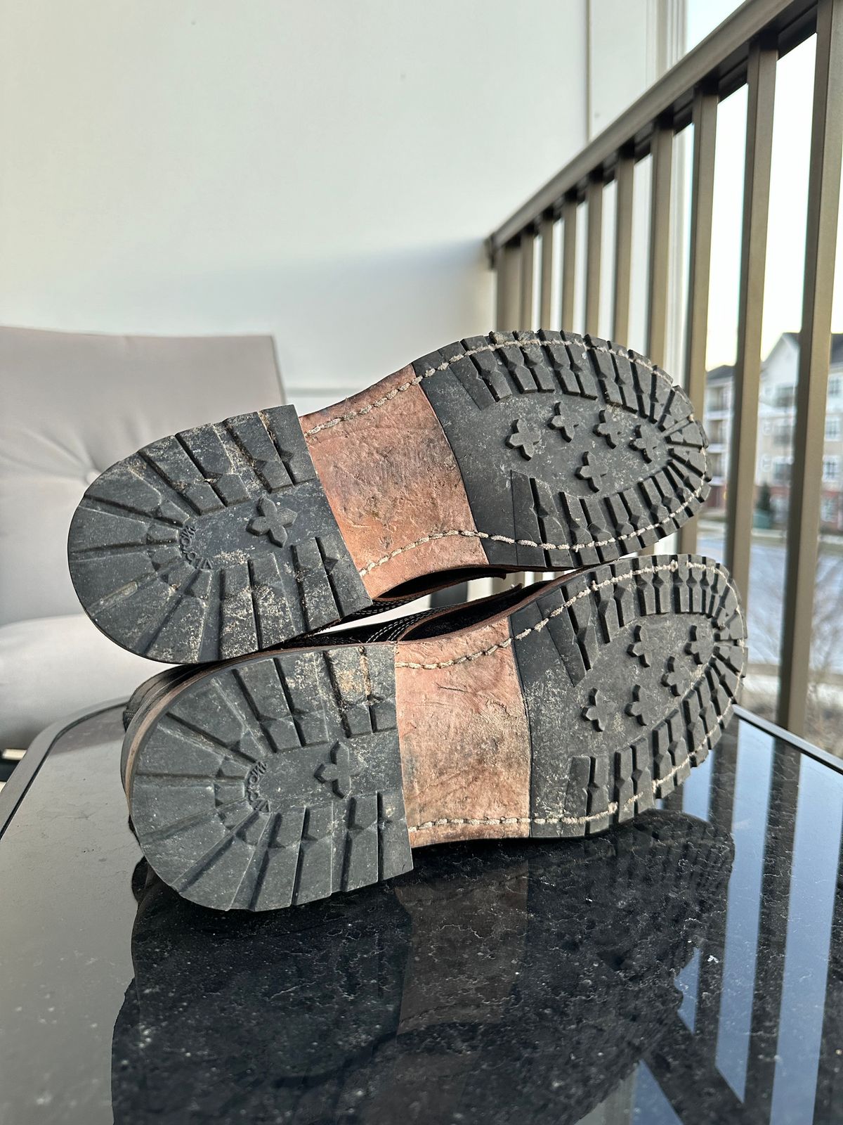 Photo by FutureCorpse33 on February 23, 2025 of the White's MP-Sherman Toe Cap in Horween Black Waxed Flesh.