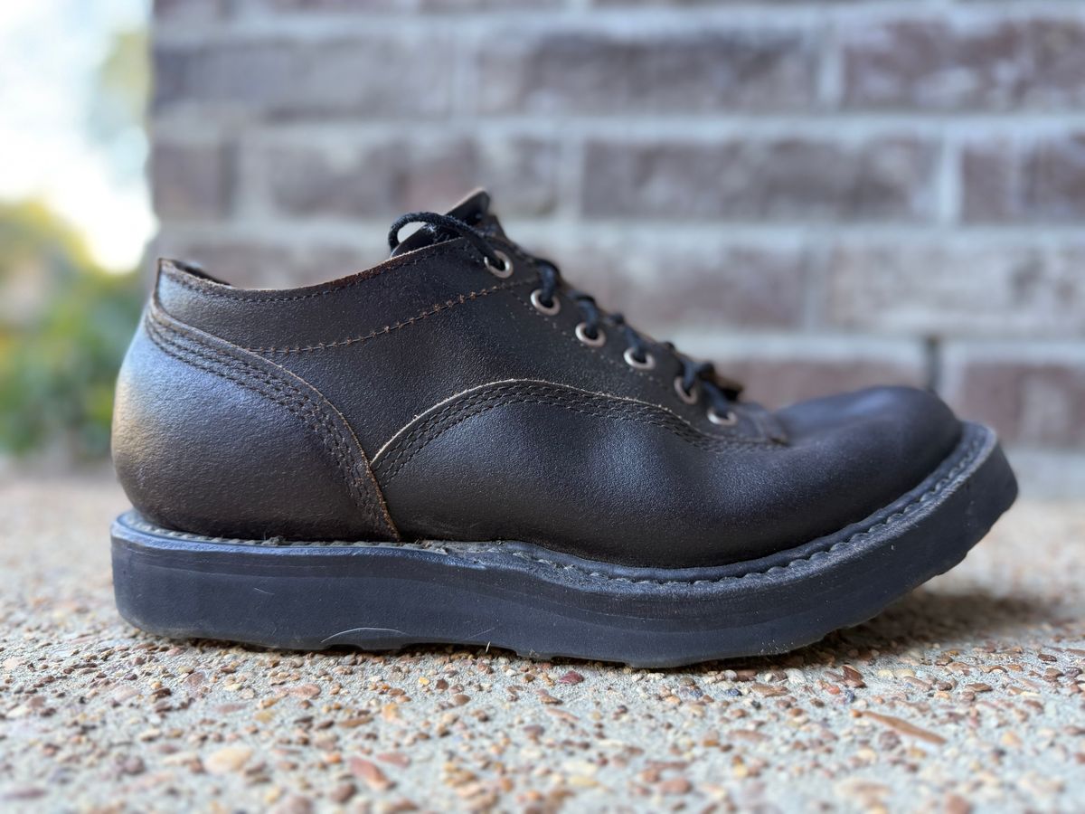 Photo by TBorggi on October 19, 2025 of the White's Whites / x Division Road LTT 300 Oxford C461 in Horween Dark Brown Waxed Flesh.
