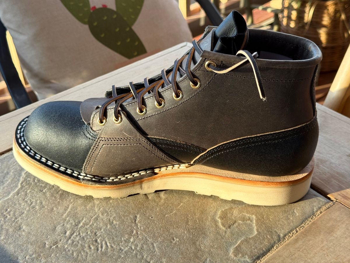 Photo by Ahab78 on May 8, 2026 of the Nicks Bromley in Cypress Light Grey & Pacific Waxed Flesh.