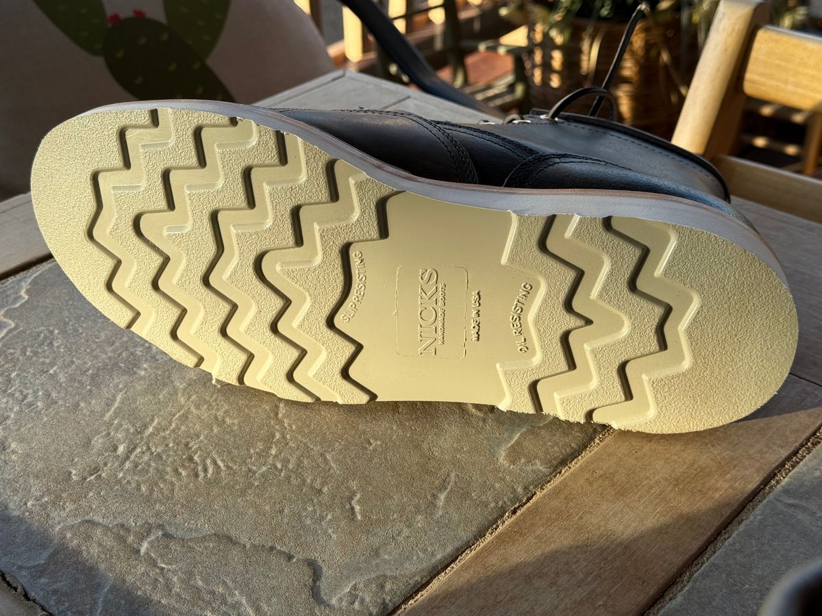 Photo by Ahab78 on May 8, 2026 of the Nicks Bromley in Cypress Light Grey & Pacific Waxed Flesh.