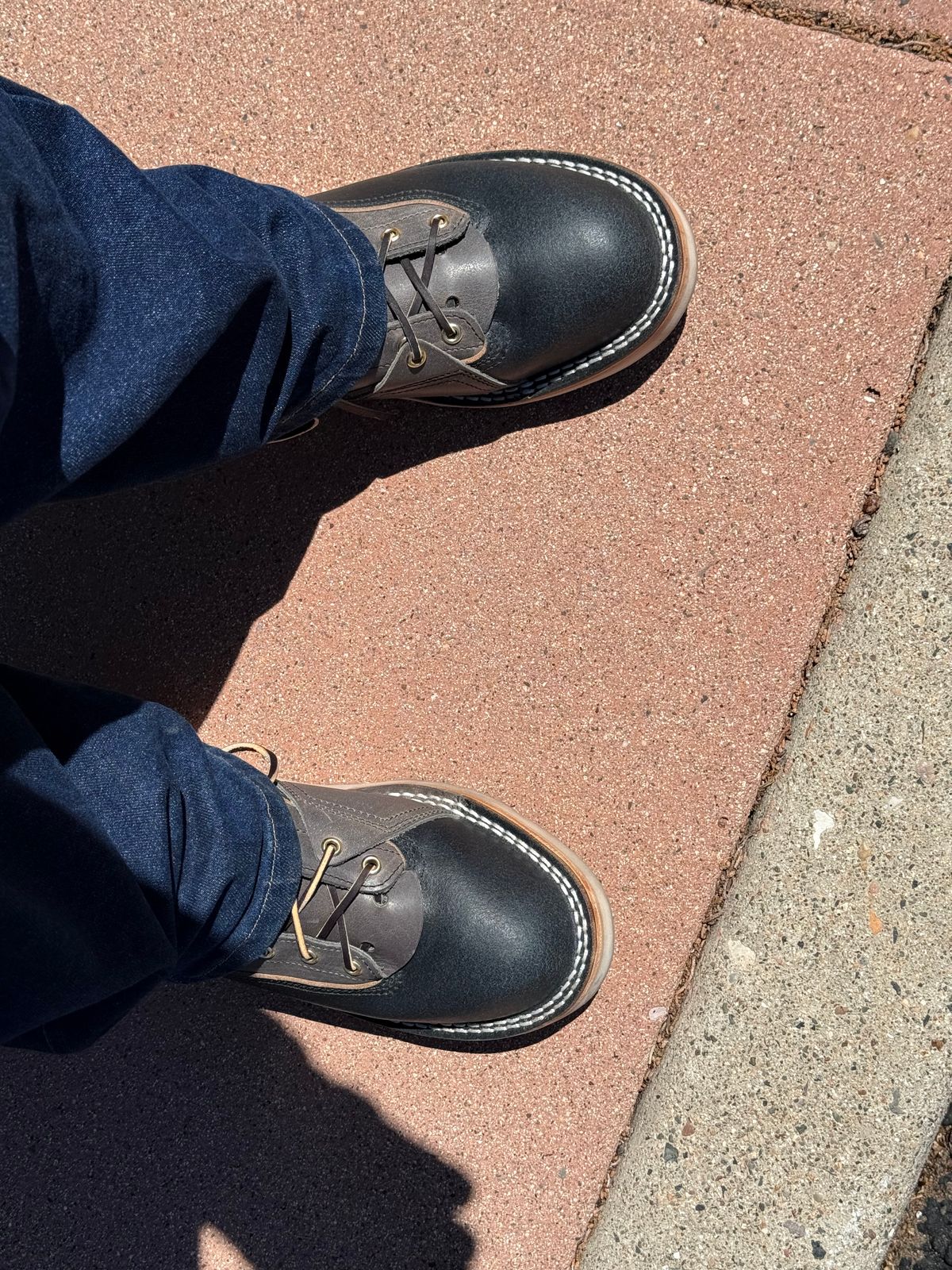 Photo by Ahab78 on May 8, 2026 of the Nicks Bromley in Cypress Light Grey & Pacific Waxed Flesh.