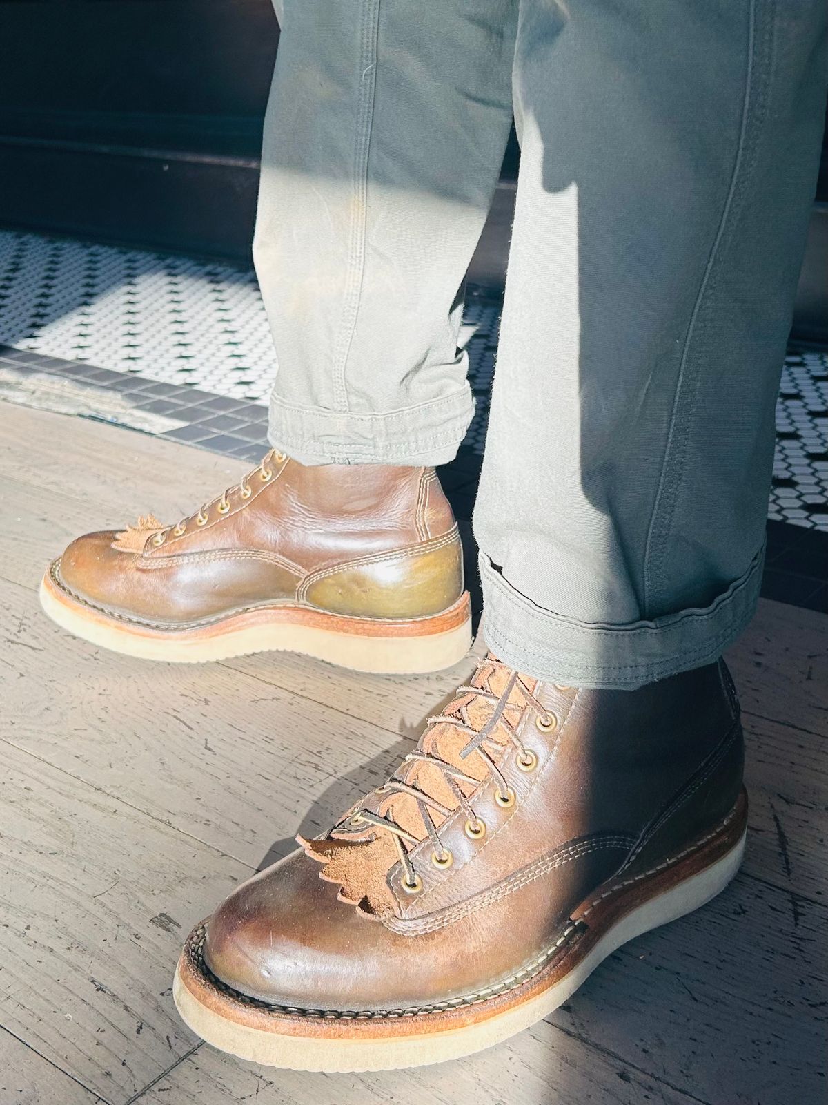 Photo by Vic on June 13, 2026 of the White's C350ltt-cs in Horween Greener Pastures Dublin.