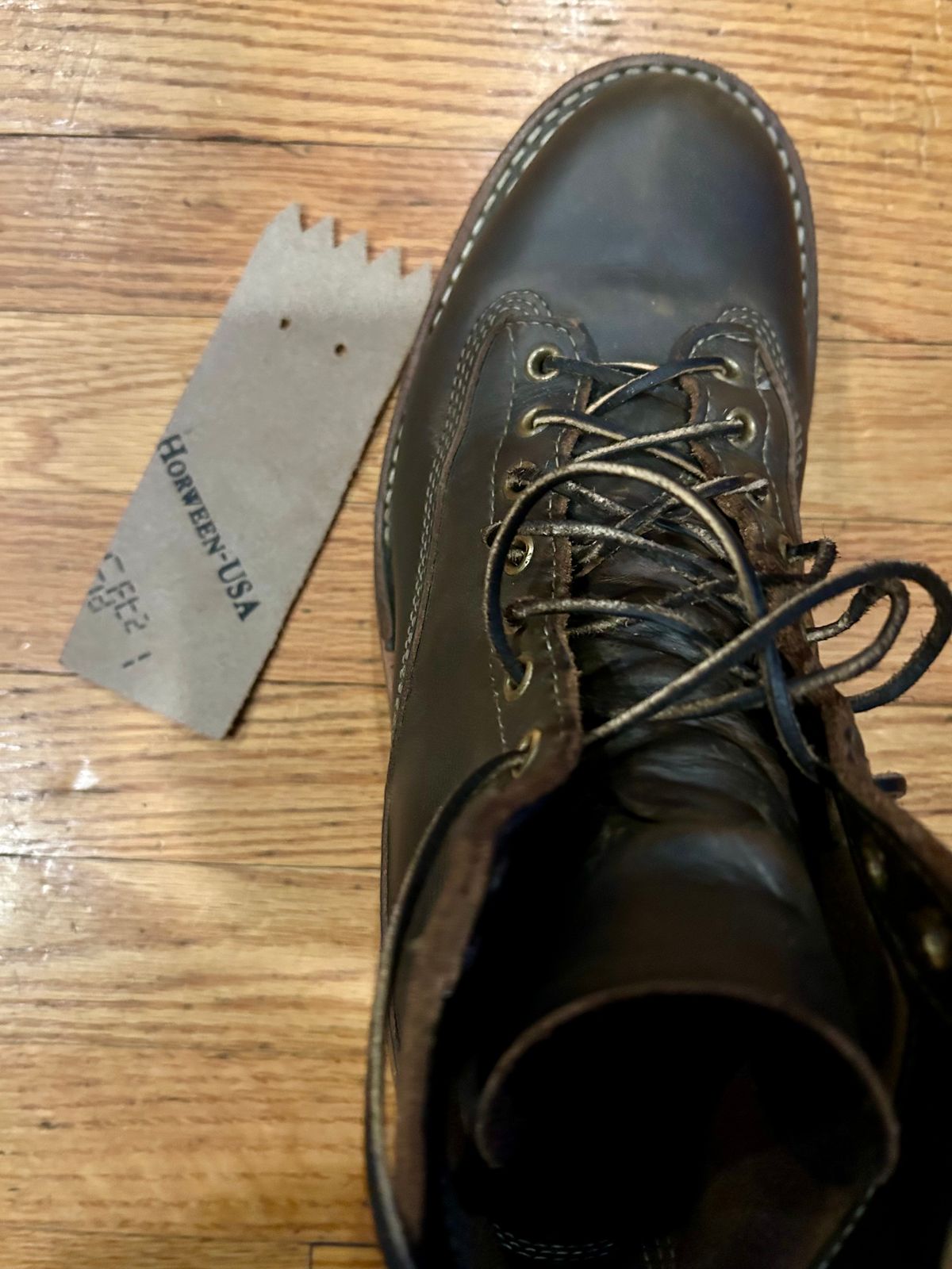 Photo by Vic on October 11, 2025 of the Whites Green Pasture Lace To Toe C350ltt-cs in Horween Greener Pastures Dublin.