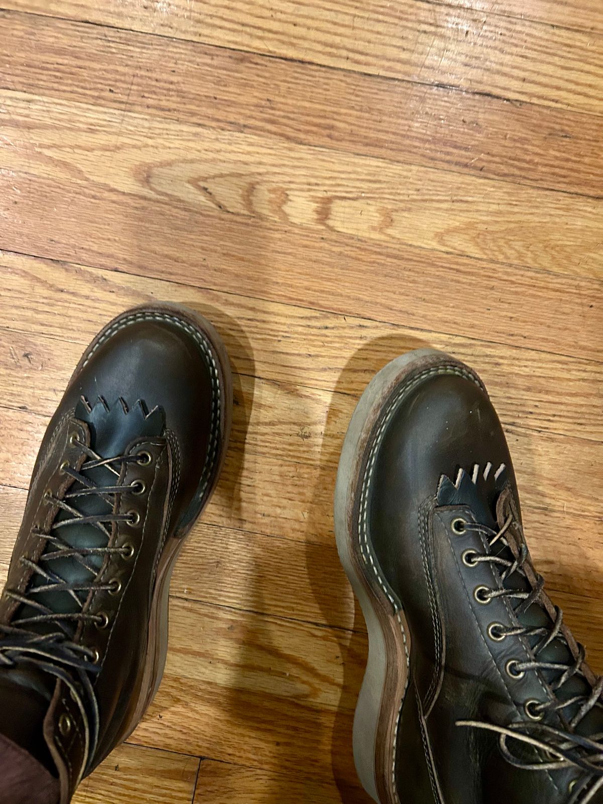 Photo by Vic on October 11, 2025 of the Whites Green Pasture Lace To Toe C350ltt-cs in Horween Greener Pastures Dublin.