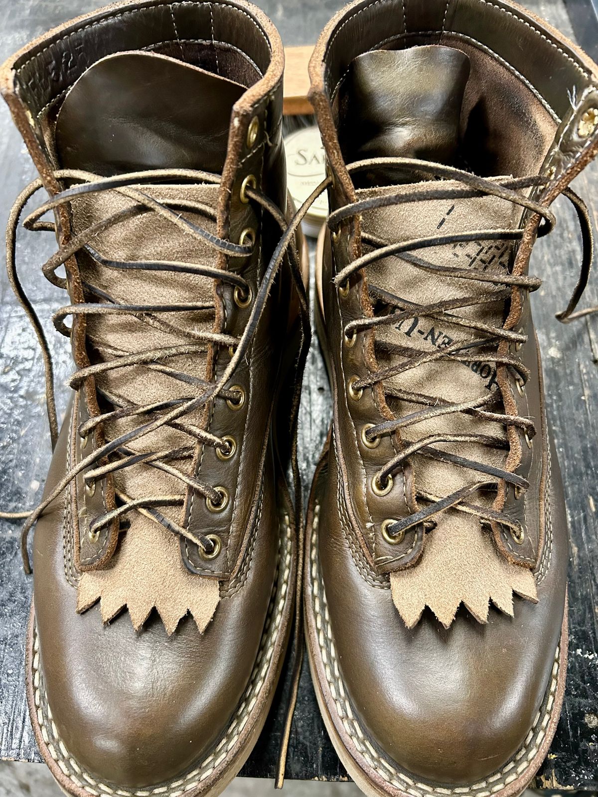 Photo by Vic on October 14, 2025 of the Whites Green Pasture Lace To Toe C350ltt-cs in Horween Greener Pastures Dublin.