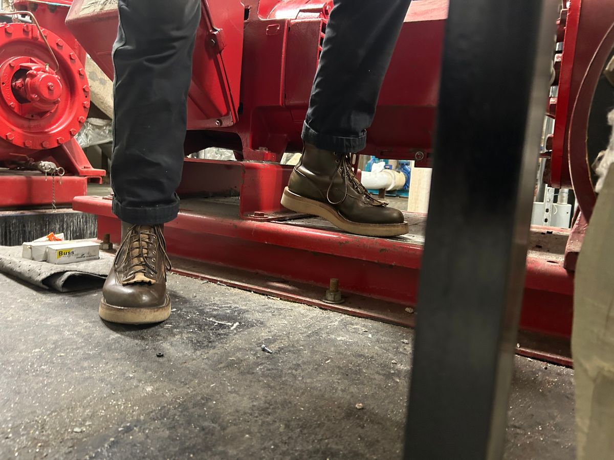 Photo by Vic on November 3, 2025 of the Whites Green Pasture Lace To Toe C350ltt-cs in Horween Greener Pastures Dublin.