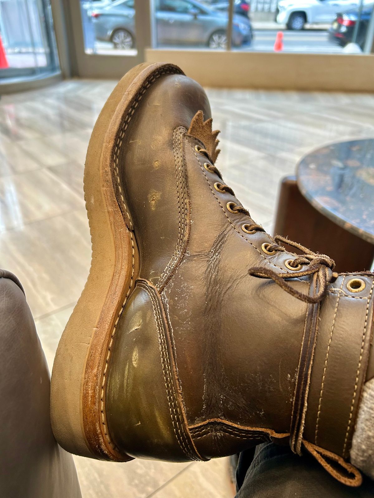 Photo by Vic on November 18, 2025 of the Whites Green Pasture Lace To Toe C350ltt-cs in Horween Greener Pastures Dublin.