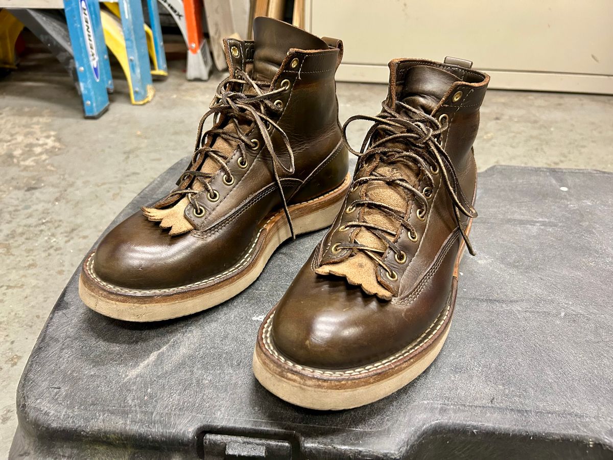 Photo by Vic on November 18, 2025 of the Whites Green Pasture Lace To Toe C350ltt-cs in Horween Greener Pastures Dublin.