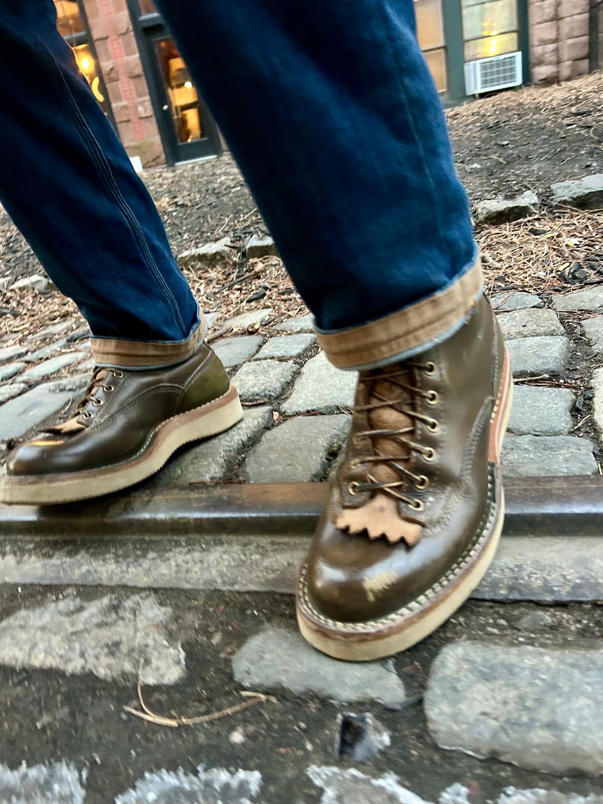 Photo by Vic on January 17, 2026 of the Whites Green Pasture Lace To Toe C350ltt-cs in Horween Greener Pastures Dublin.