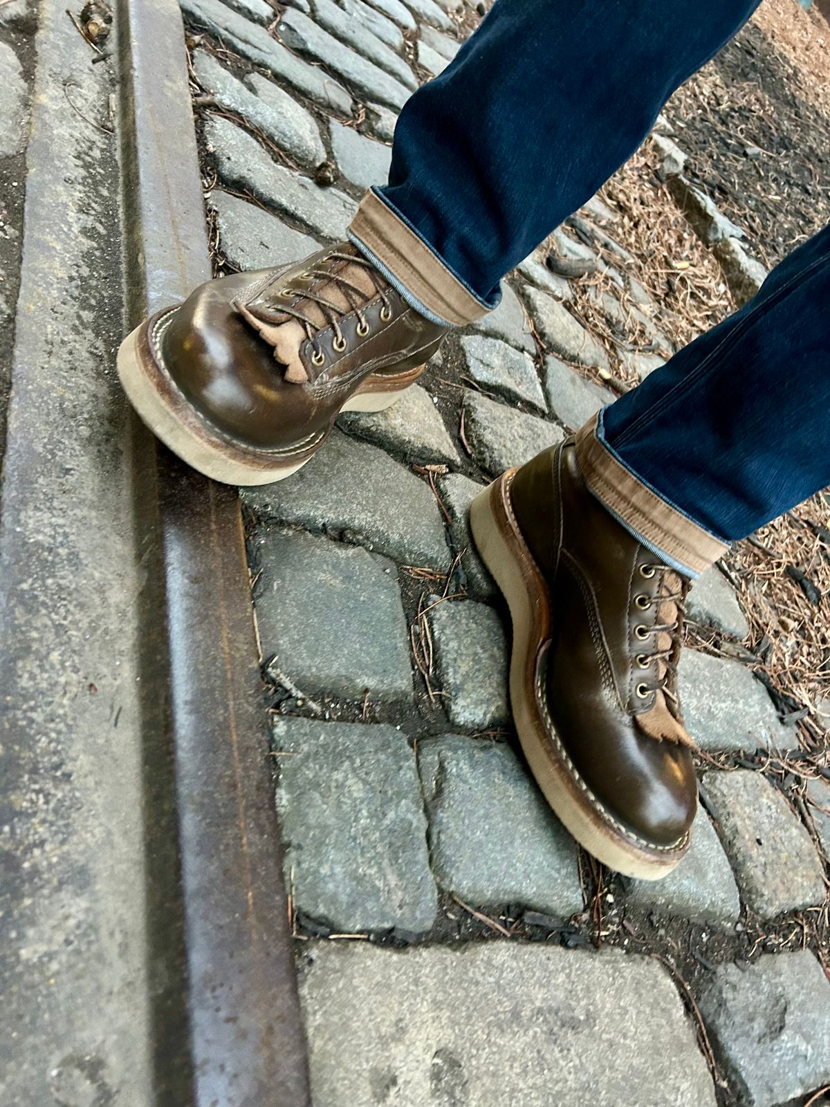 Photo by Vic on January 17, 2026 of the Whites Green Pasture Lace To Toe C350ltt-cs in Horween Greener Pastures Dublin.