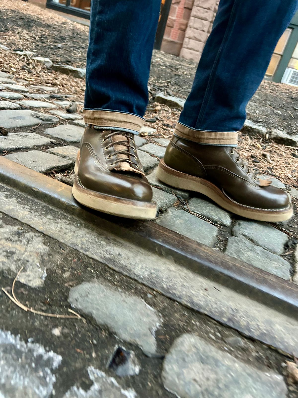 Photo by Vic on January 17, 2026 of the Whites Green Pasture Lace To Toe C350ltt-cs in Horween Greener Pastures Dublin.