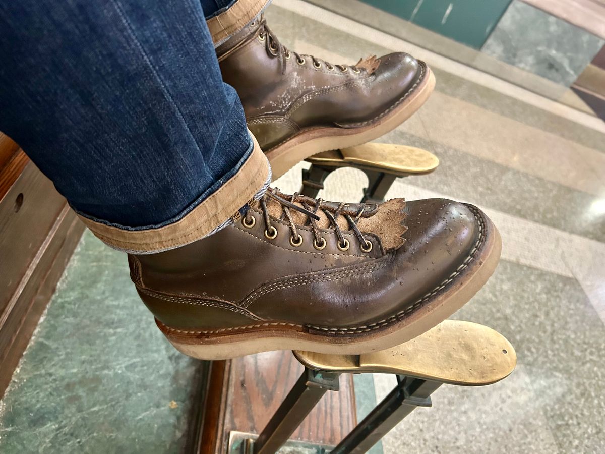 Photo by Vic on January 17, 2026 of the Whites Green Pasture Lace To Toe C350ltt-cs in Horween Greener Pastures Dublin.