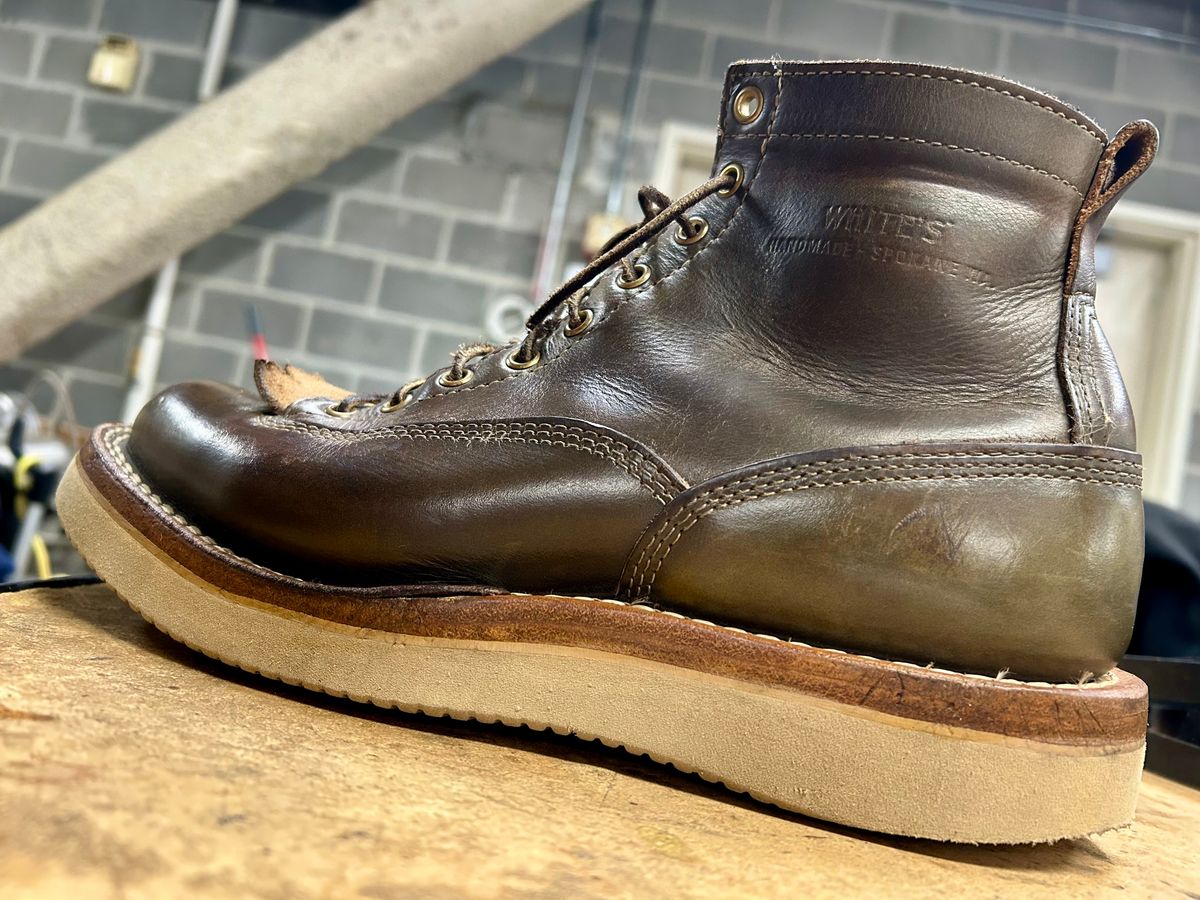 Photo by Vic on February 25, 2026 of the Whites Green Pasture Lace To Toe C350ltt-cs in Horween Greener Pastures Dublin.