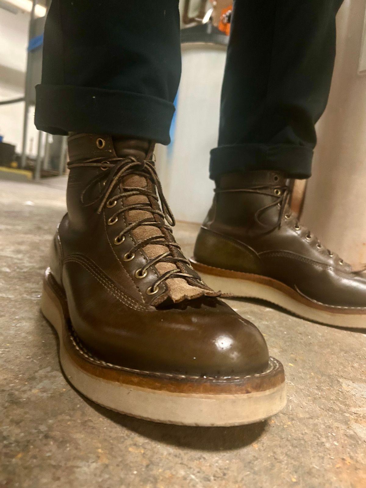 Photo by Vic on February 25, 2026 of the Whites Green Pasture Lace To Toe C350ltt-cs in Horween Greener Pastures Dublin.