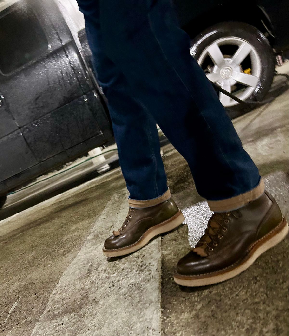 Photo by Vic on February 28, 2026 of the Whites Green Pasture Lace To Toe C350ltt-cs in Horween Greener Pastures Dublin.