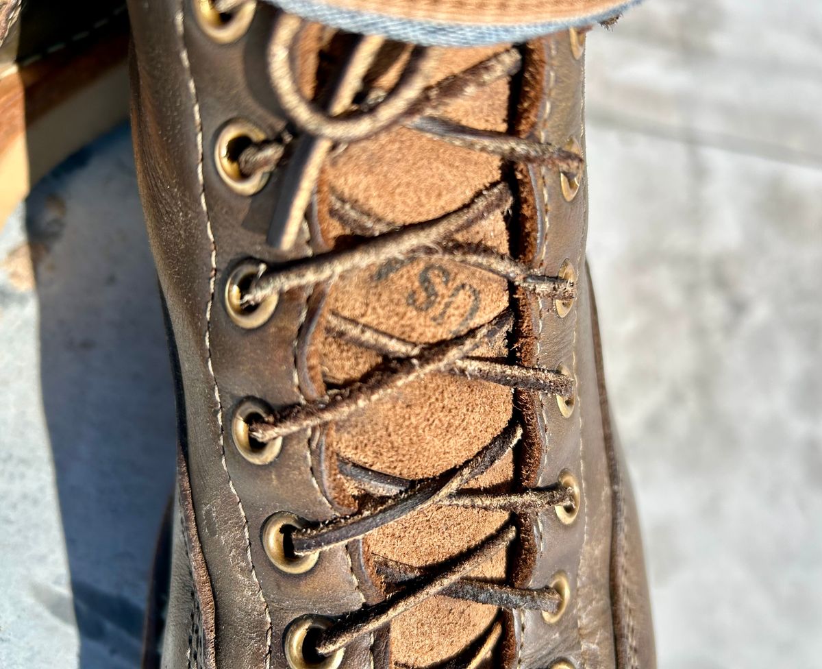 Photo by Vic on February 28, 2026 of the Whites Green Pasture Lace To Toe C350ltt-cs in Horween Greener Pastures Dublin.