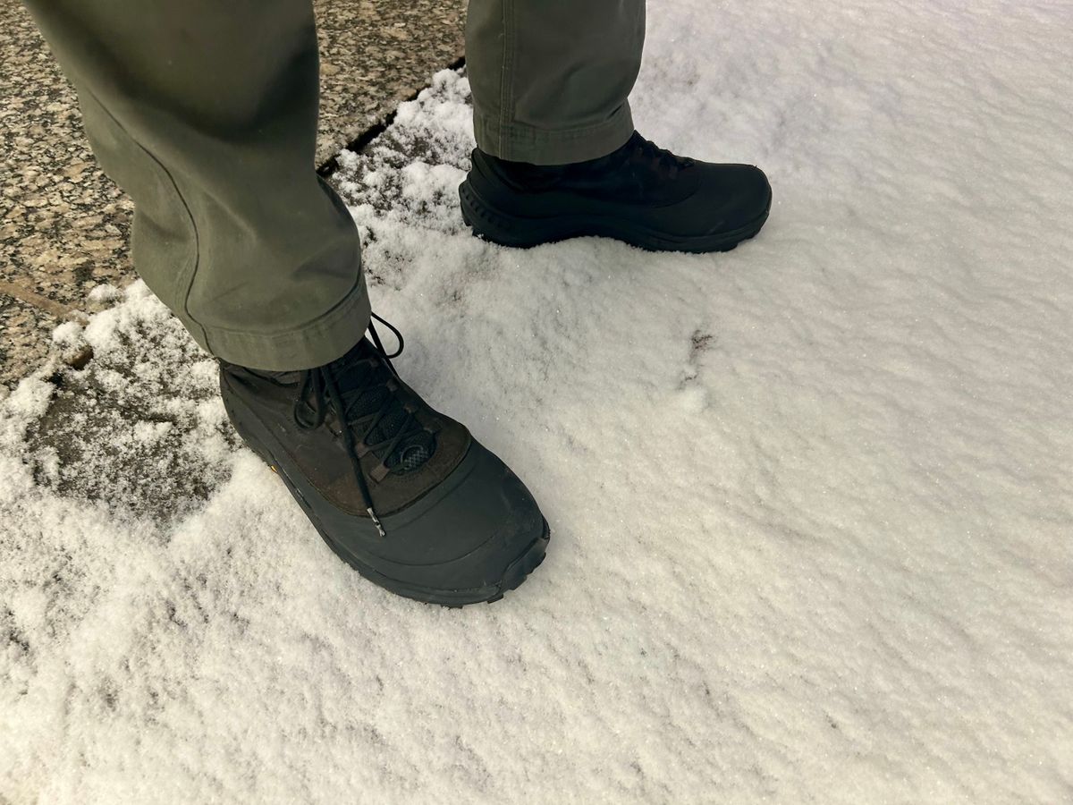 Photo by Vic on February 23, 2026 of the Merrell Merrell Men's Thermo Overlook 2 Mid Waterproof (Black) in Unknown Leather & Rubber.