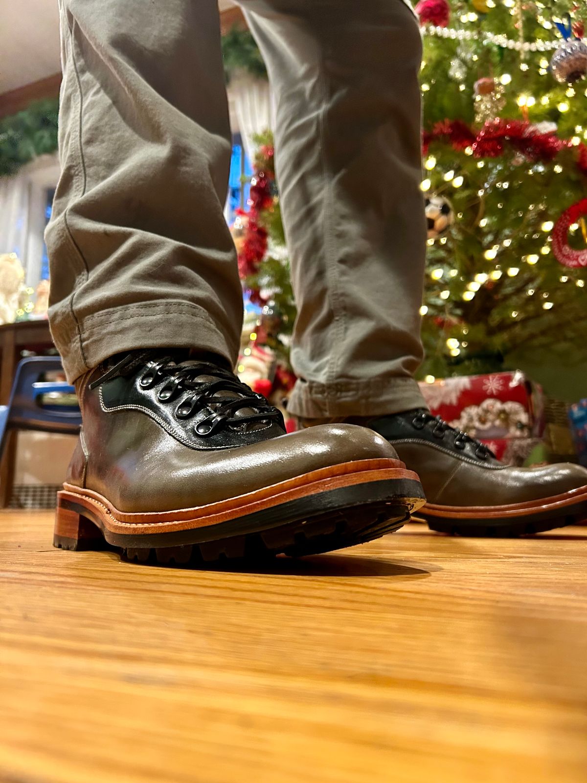 Photo by Vic on December 18, 2025 of the Blkbrd Shoemaker Bulwark Trek Boot in Horween Green Horse Rump.