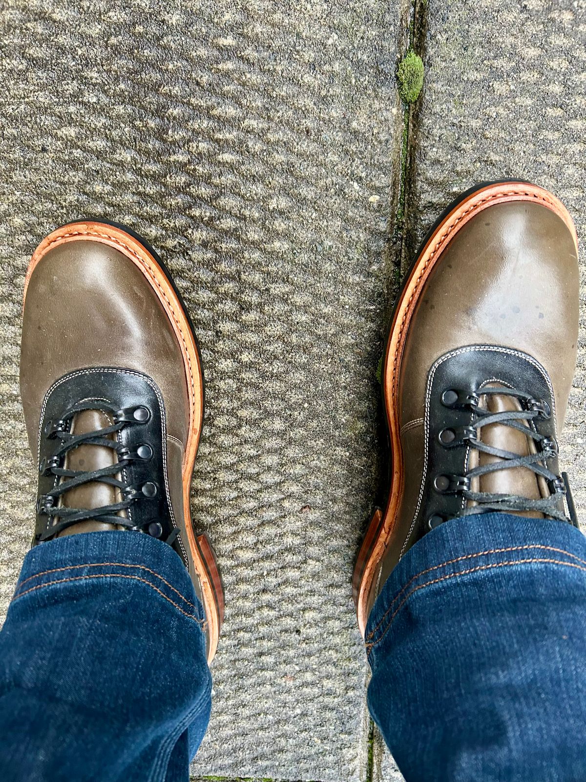 Photo by Vic on December 23, 2025 of the Blkbrd Shoemaker Bulwark Trek Boot in Horween Green Horse Rump.