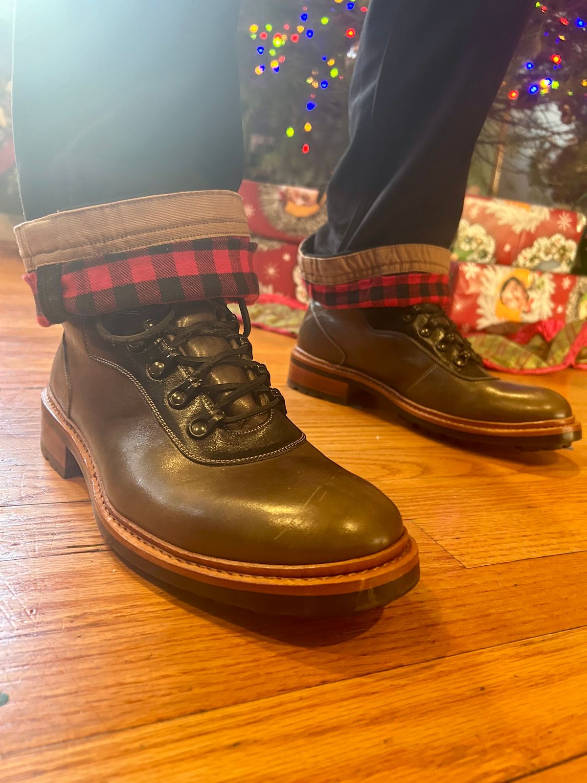 Photo by Vic on December 24, 2025 of the Blkbrd Shoemaker Bulwark Trek Boot in Horween Green Horse Rump.