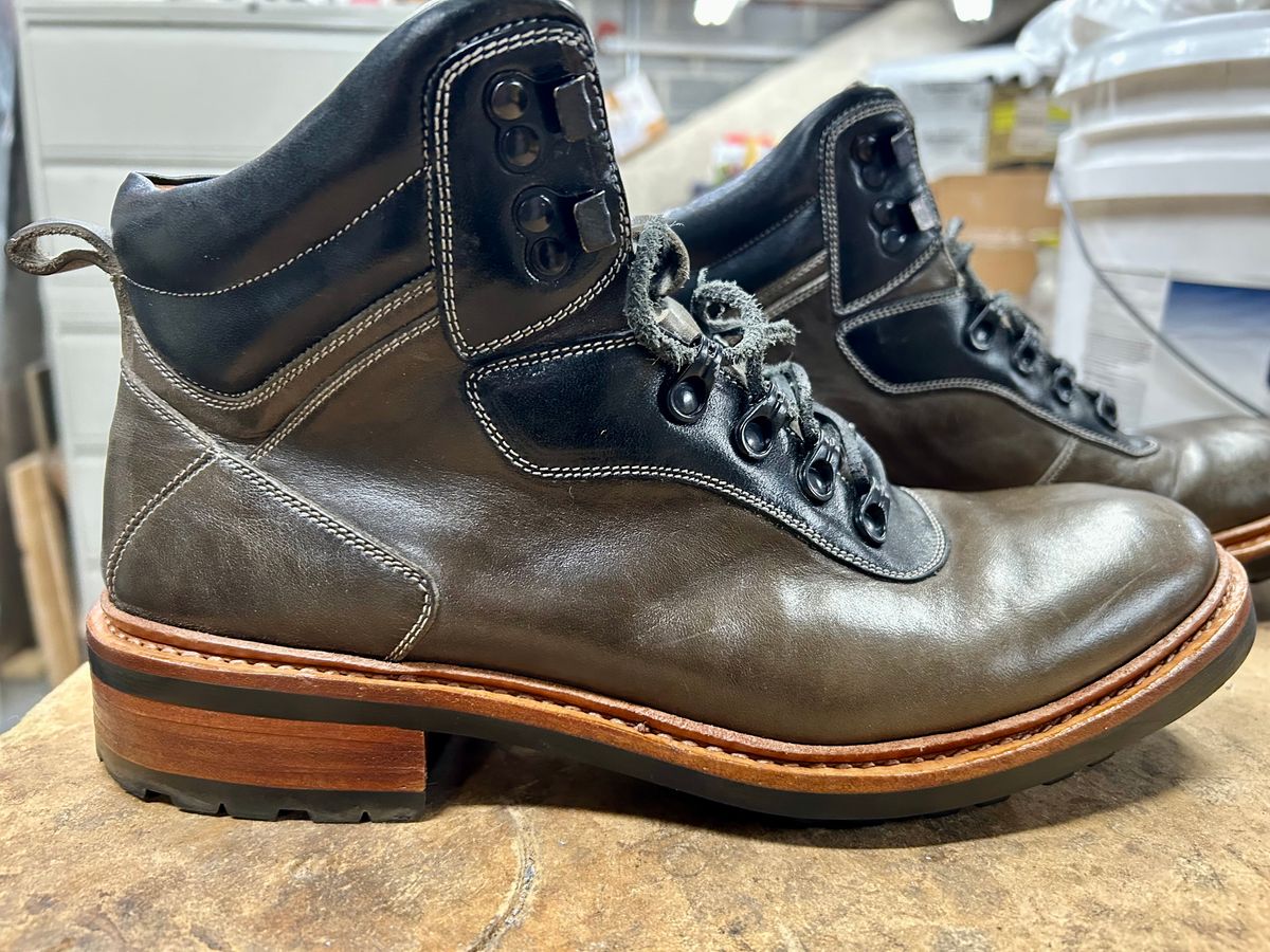 Photo by Vic on January 28, 2026 of the Blkbrd Shoemaker Bulwark Trek Boot in Horween Green Horse Rump.