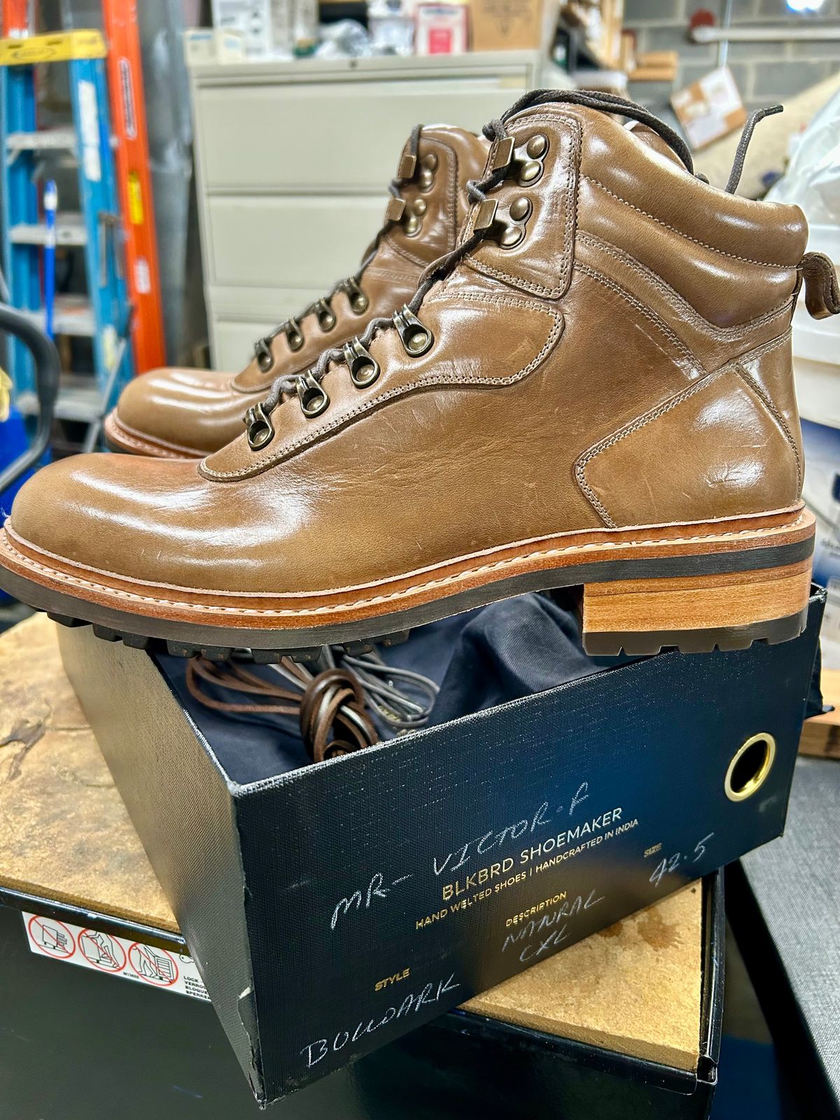 Photo by Vic on January 30, 2026 of the Blkbrd Shoemaker Bulwark Trek Boot in Horween Natural Chromepak.