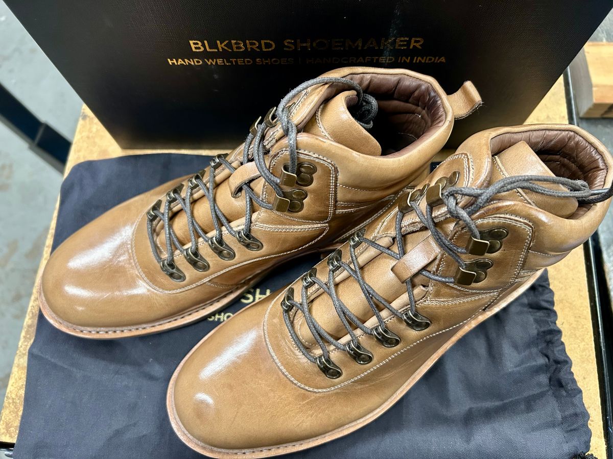 Photo by Vic on January 30, 2026 of the Blkbrd Shoemaker Bulwark Trek Boot in Horween Natural Chromepak.